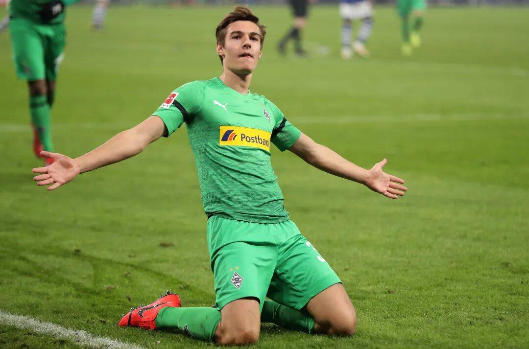 ac米兰多特蒙德队惨败！主帅赛后直言球队需彻底反思，加入城市记者市场生活.的简单介绍