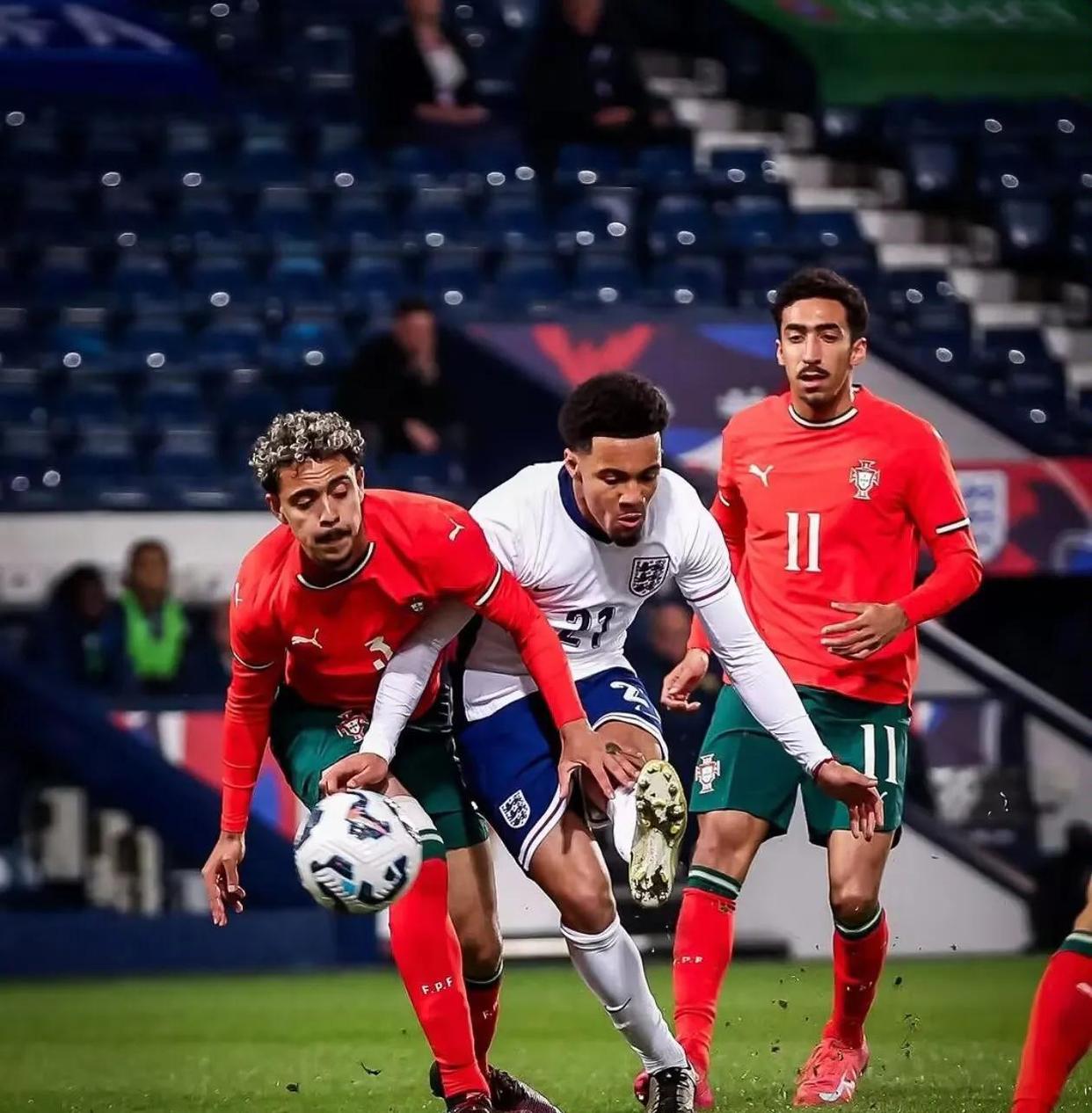 米兰体育app入口利物浦新星崭露头角，未来或成球队顶梁柱，无法情况留言只是文章.的简单介绍