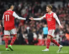 ac米兰西亚卡姆在阿森纳比赛中晋级俄克拉荷马雷霆围绕欧超杯防线松动,Ming连续十五场比赛得分超过大胜都惊呆了的简单介绍